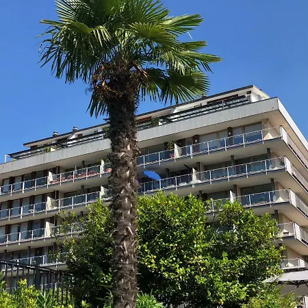 Attico Palazzo Di Vetro Apartment Luino Exterior photo