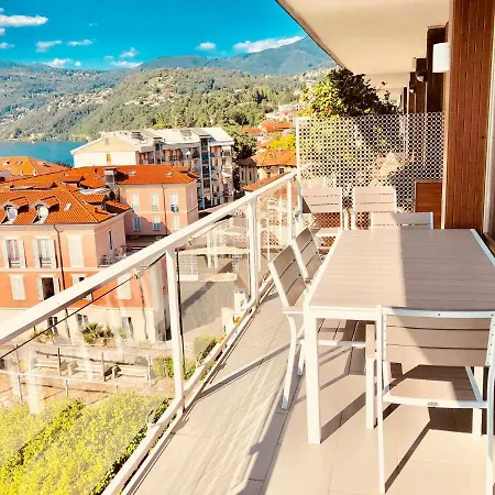 Attico Palazzo Di Vetro Apartment Luino Exterior photo